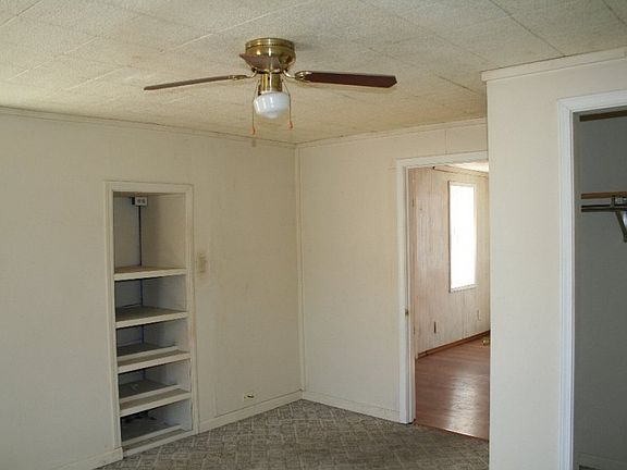 5th image of 206 Sycamore St