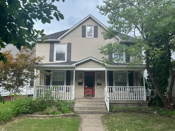 1208 S 7th St, Terre Haute, IN 47802