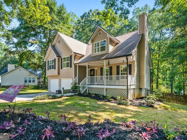 35 Boones Ridge Dr, Acworth, GA 30102