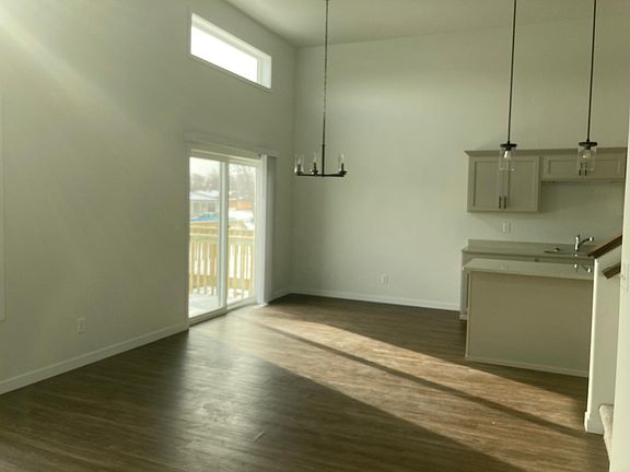 3rd image of 301A Torontos Ct