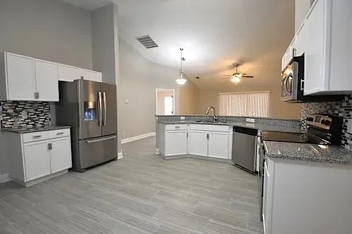 11131 Lakeside Vista Dr — Photo 2