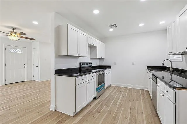 3 bed, 2.0 bath, 1150 sqft, $1,750 — Photo 3