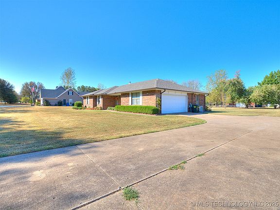 4th image of 8332 N 161st East Ave