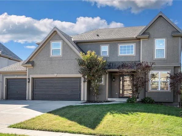 4605 NE 104th St, Kansas City, MO 64156