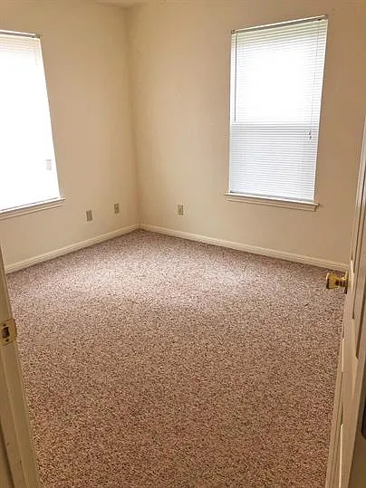 606 Georgia St — Photo 5