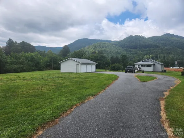 144 Canada Rd, Tuckasegee, NC 28783