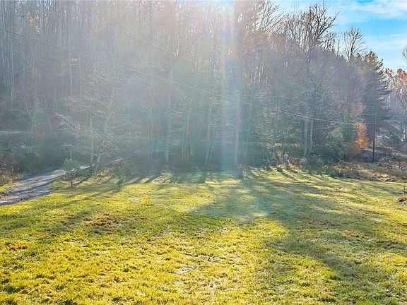 4th image of 1451 Elliott Road