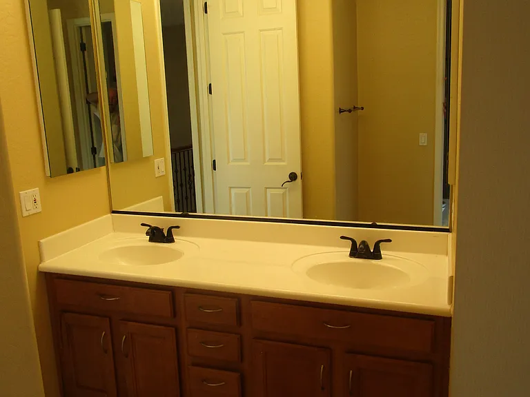 Jack & Jill Bath