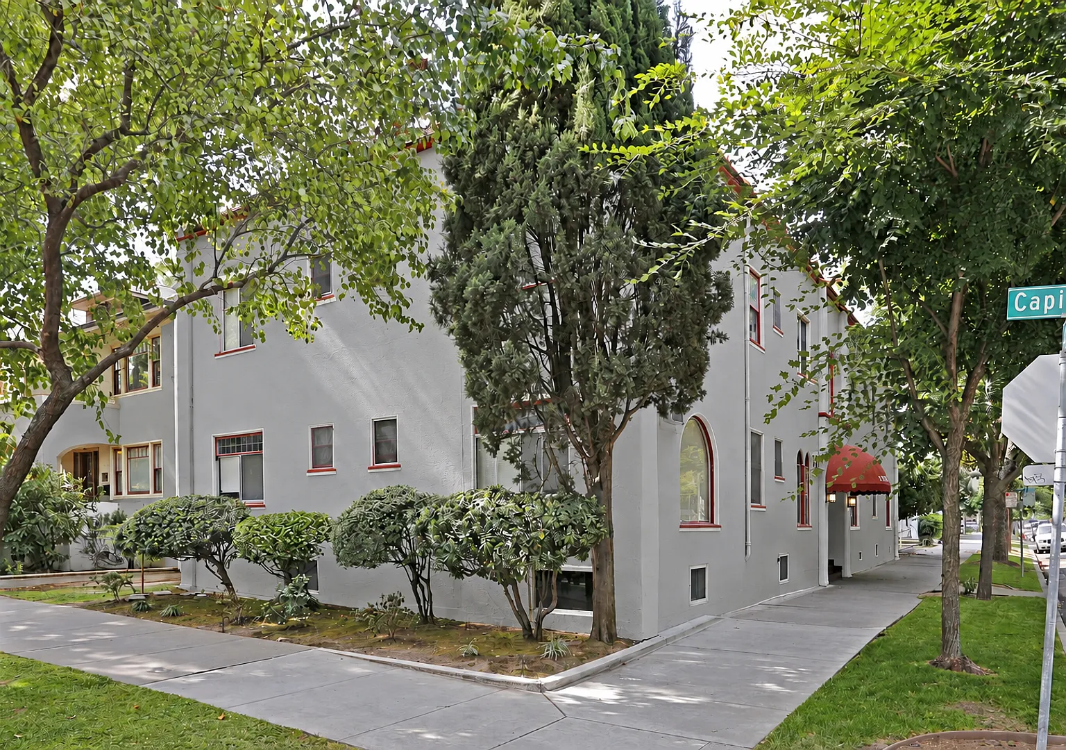 1305 24th Street — Photo 1