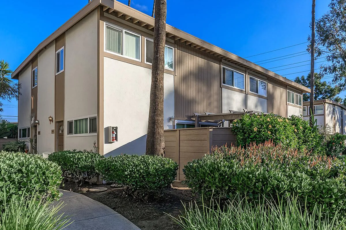 Sea Breeze Rental Townhomes — Photo 4