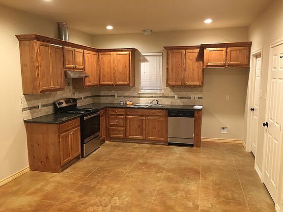 2nd image of 179 Summer Creek Dr