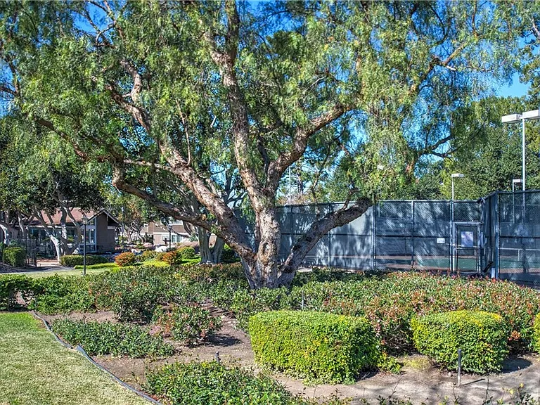 262 Streamwood — Photo 259