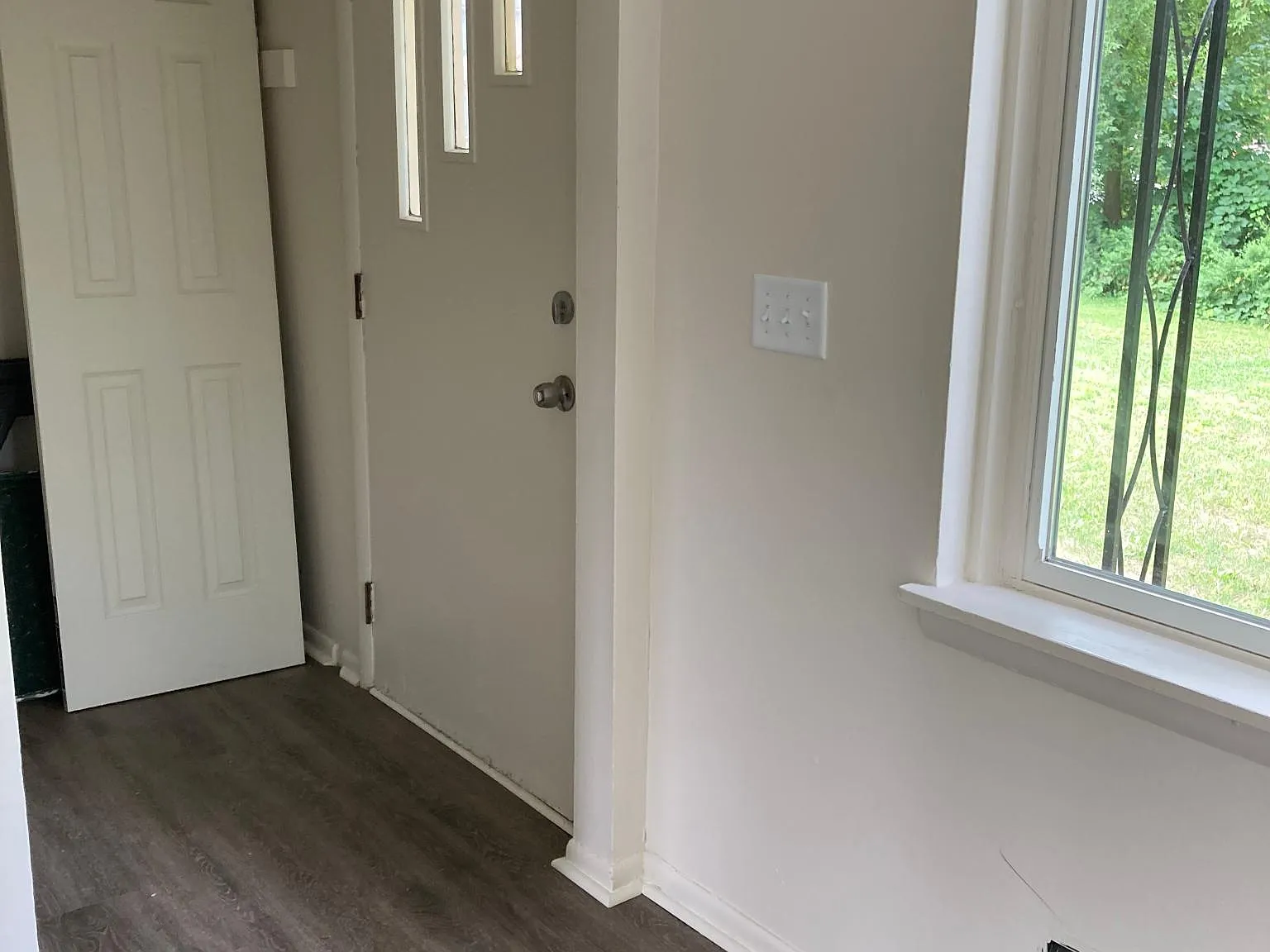 2 bed, 900 sqft, $1,300 — Photo 4