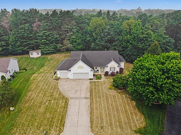 3rd image of 1931 Valley Pines Dr