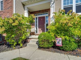 938 Croghan Way, Akron, OH 44321