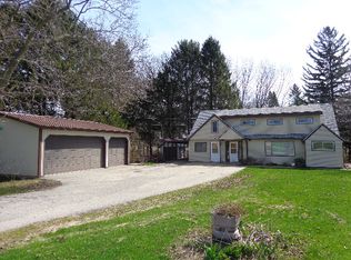 S3988 Railroad Ave, Viroqua, WI 54665