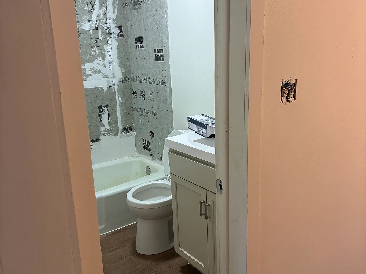 1 bed, 700 sqft, $900 — Photo 4