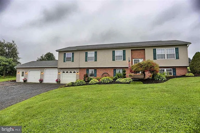 17 Mahanoy Valley Rd photo 1