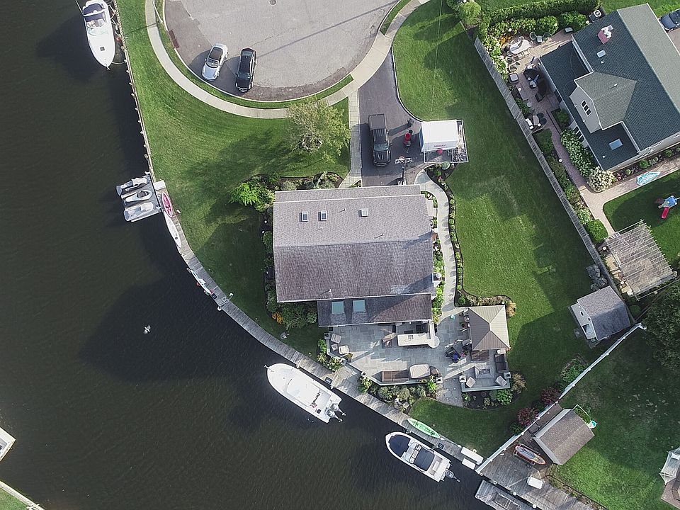 1st image of 3 Clearwater Ln