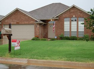 209 NW Cherry Ave, Cache, OK 73527