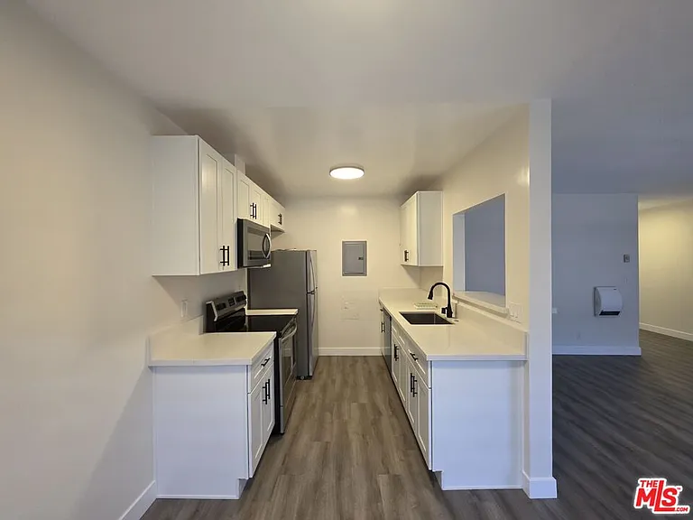 2228 20th St #5 — Photo 9