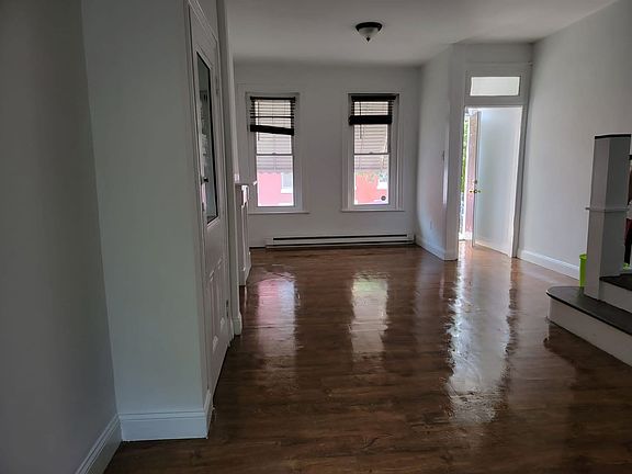 3rd image of 2421 Sharswood St