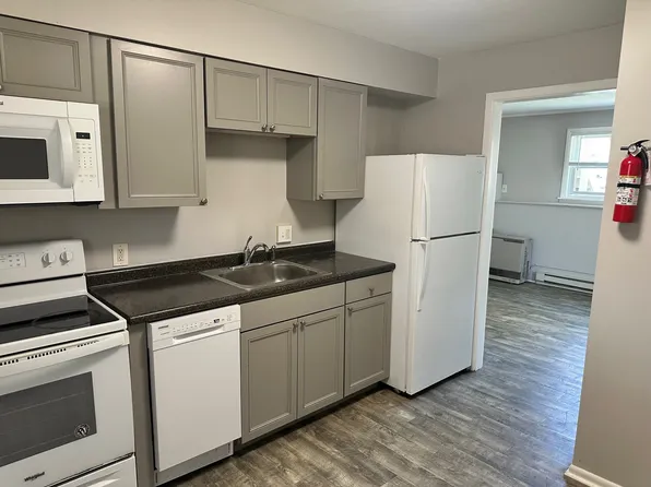 77 Seminary Hl, West Lebanon, NH 03784