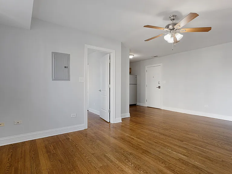 7616 N Marshfield Ave — Photo 30