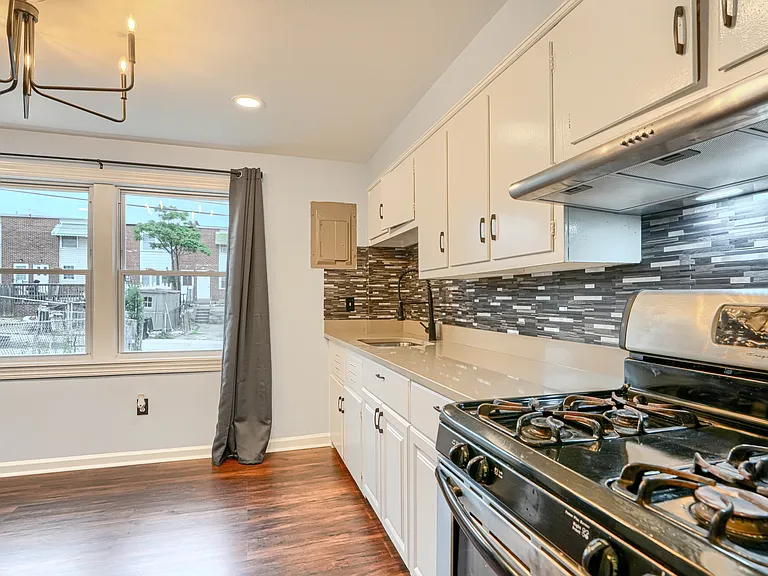 7906 Wynbrook Rd — Photo 15