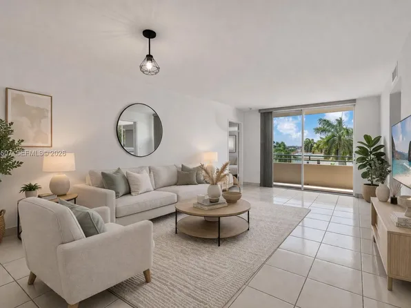 8320 NW 8th St #2-414, Miami, FL 33126