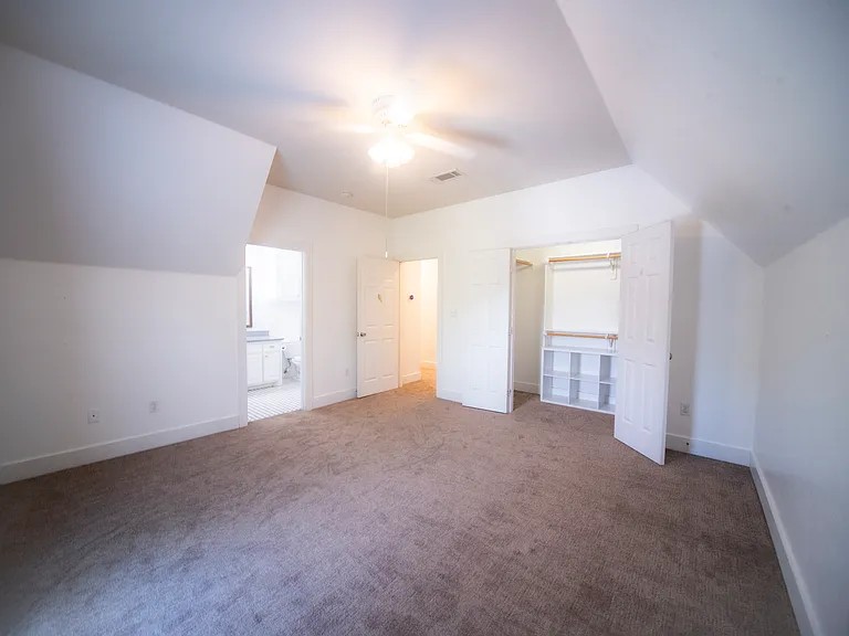 2600 Shirley Ave — Photo 30
