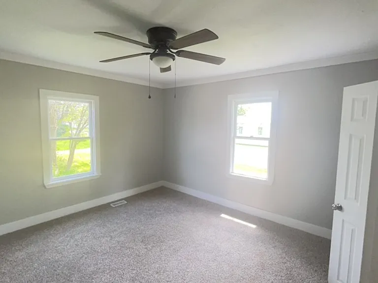 2918 S Jefferson St — Photo 10