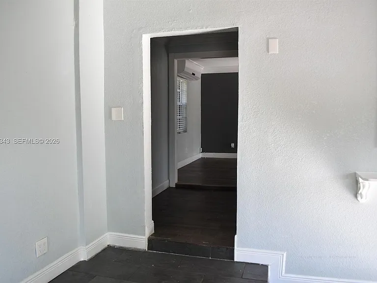 2218 N Harding St — Photo 58