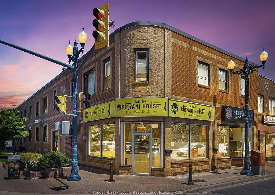 900 Ottawa St