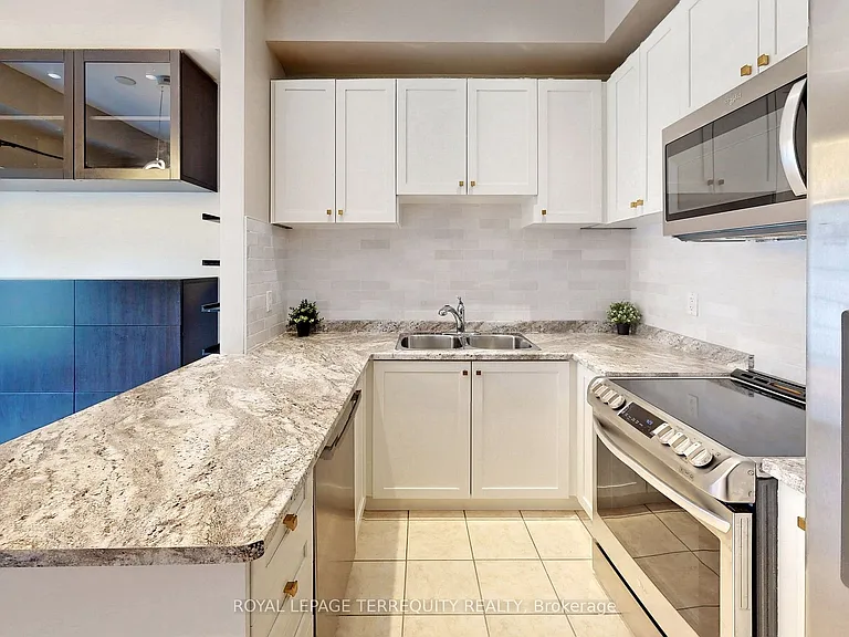 1130 Cawthra Rd #46 — Photo 10
