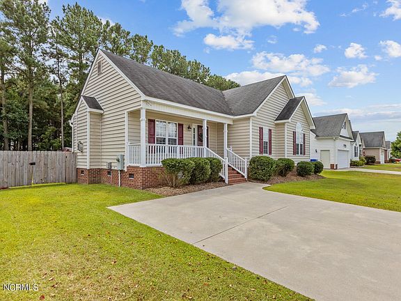 4th image of 2033 Cherrytree Ln