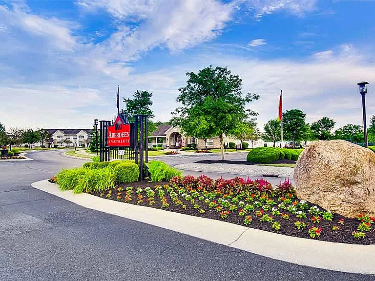 Aberdeen Apartments works hard to maintain beautiful and lush landscaping.
