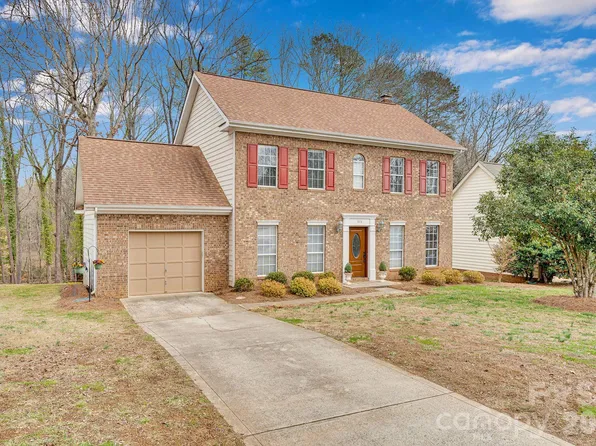 838 Brattleboro Ct, Charlotte, NC 28217