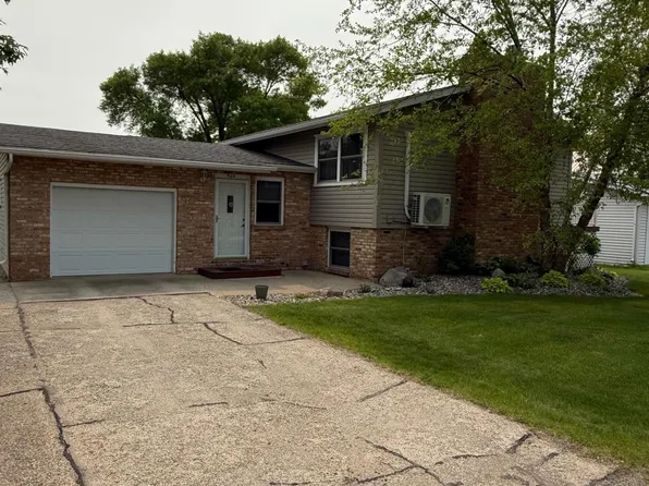 404 Balmoral Ave, Henning, MN 56551