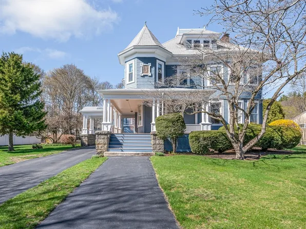 52 Oak St, Wakefield, MA 01880