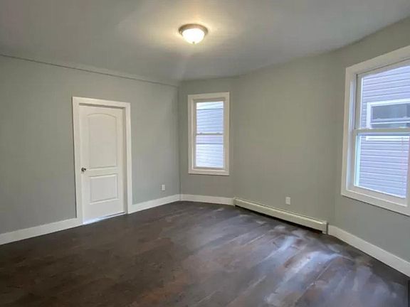 5th image of 26 Seymour Ave #1