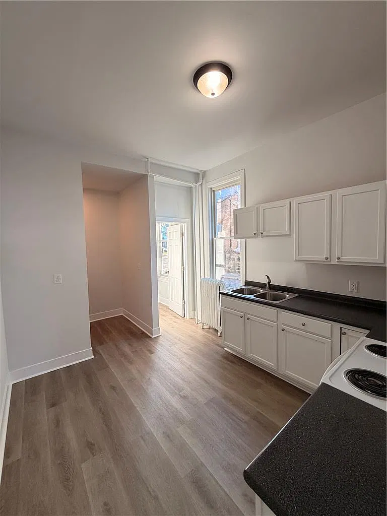 1 bed, 1.0 bath, 730 sqft, $1,350 — Photo 3