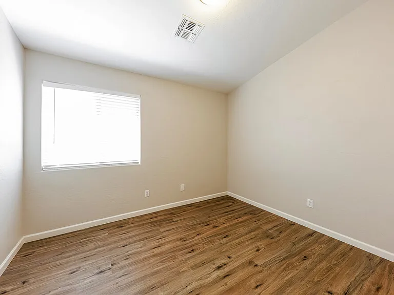 8133 W Hess Ave — Photo 13
