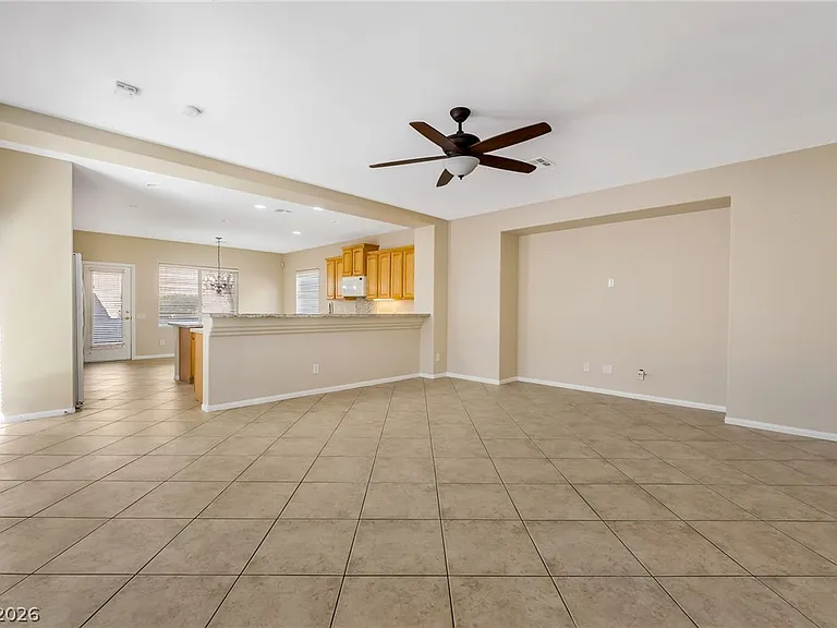 2155 Spurs Ct — Photo 3