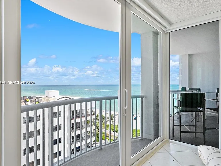 5401 Collins Ave #807 — Photo 8