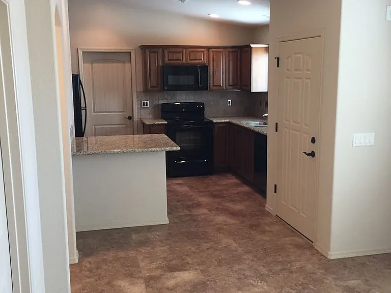 2215 Sandwood Dr #102 — Photo 4