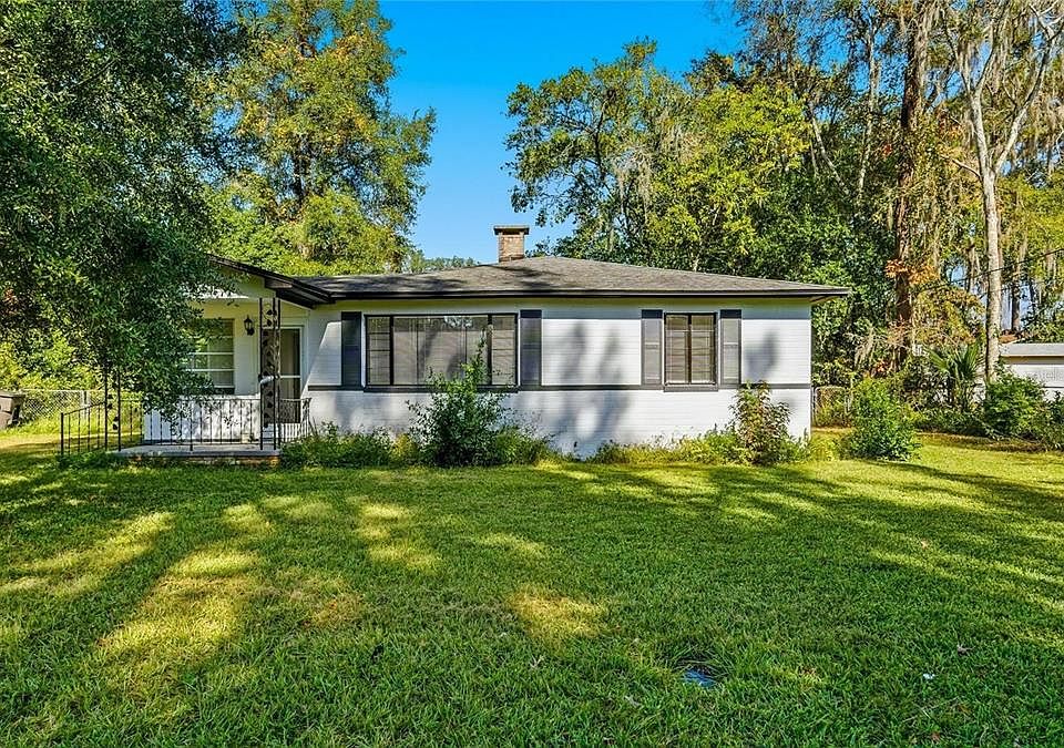 1st image of 1615 NE 9TH STREET