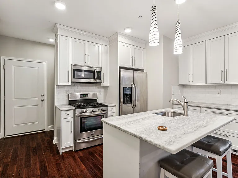 1721 Pine St #B — Photo 1