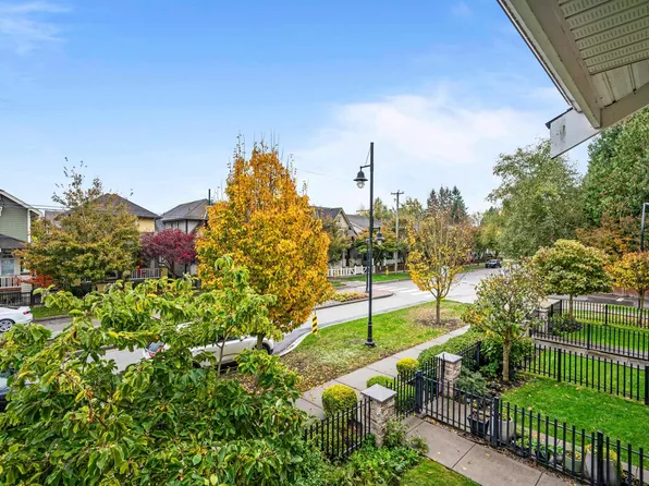 17171 2b Ave #45, Surrey, BC V3Z 9R1