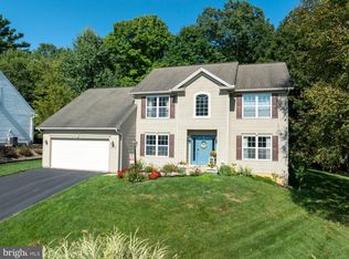 208 Hunter Wood Way, Port Matilda, PA 16870